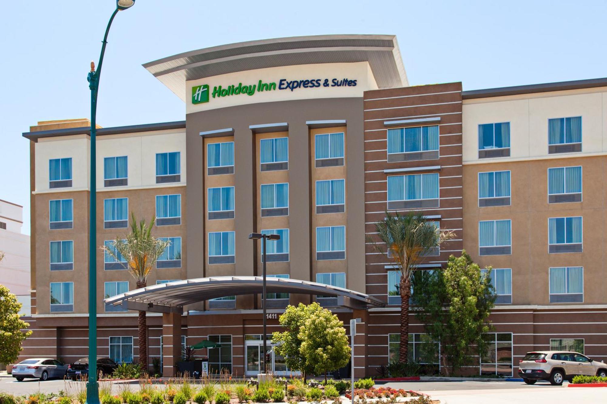Holiday Inn Express&Suites Anaheim Resort Area, an IHG Hotel Exterior foto