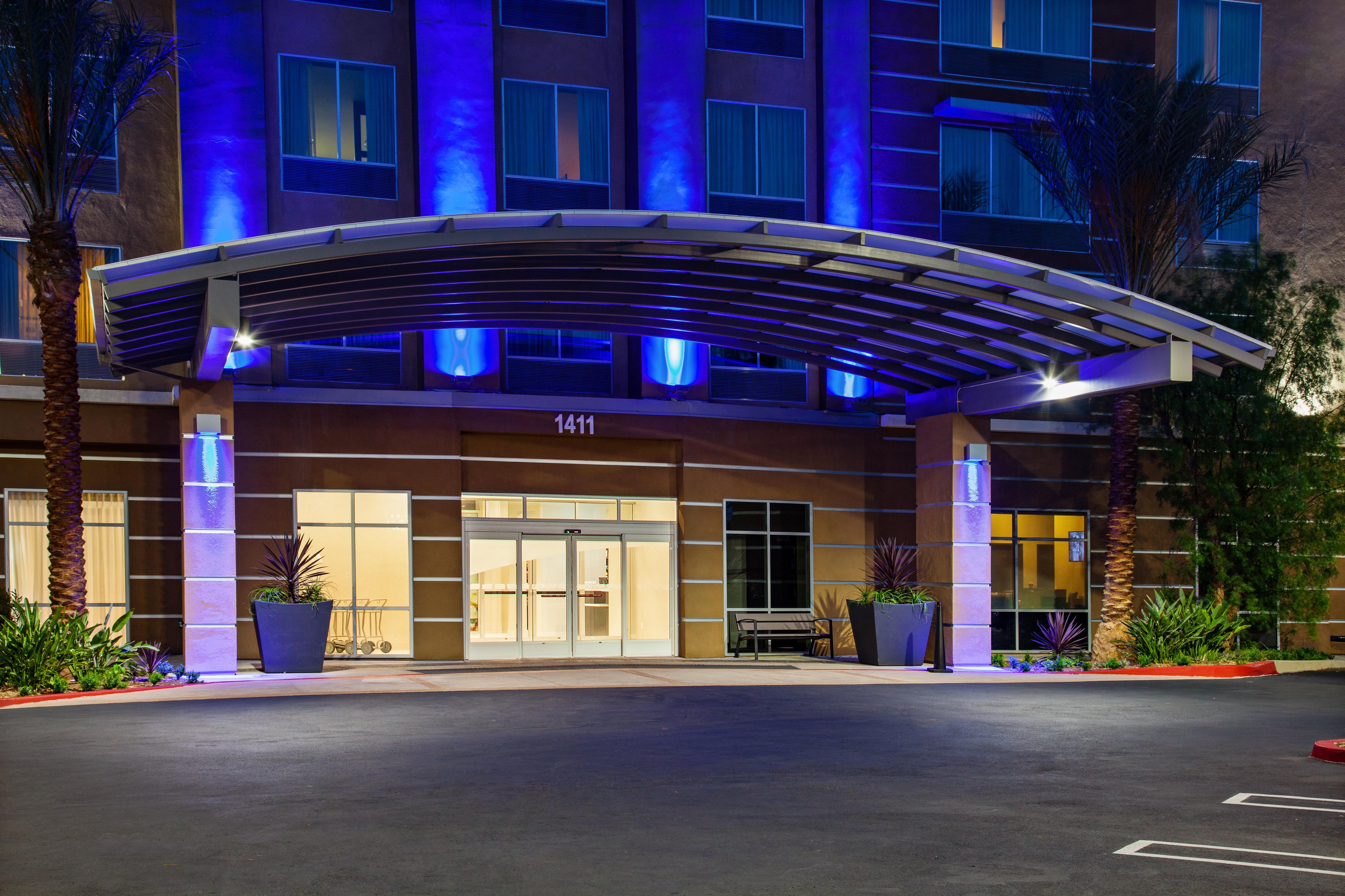 Holiday Inn Express&Suites Anaheim Resort Area, an IHG Hotel Exterior foto